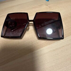 Dior 30Montaigne SU oversized sunglasses